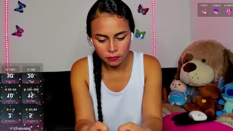 Snapshot of mia_phalmer chatting on October 2025 05:10:02 AM Mia online show from October 2025 05:10:02 AM