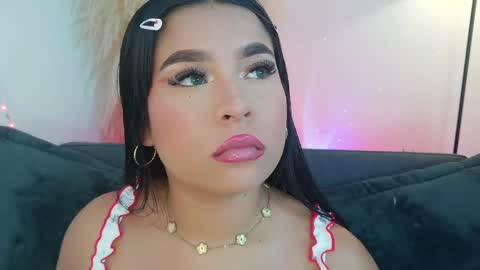 Mia online show from April 2026 04:01:01 PM