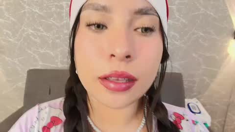 Snapshot of mia_roux13 chatting on December 2024 01:06:01 AM Mia Roux online show from December 2024 01:06:01 AM