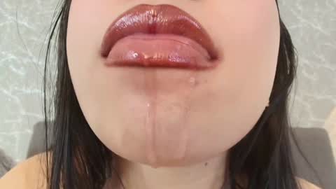 Snapshot of mia_roux13 chatting on January 2025 10:26:01 PM Mia Roux online show from January 2025 10:26:01 PM