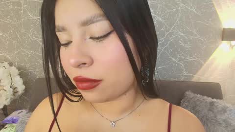 Snapshot of mia_roux13 chatting on February 2025 07:10:02 PM Mia Roux online show from February 2025 07:10:02 PM