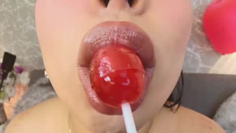 Snapshot of mia_roux13 chatting on February 2025 07:19:02 PM Mia Roux online show from February 2025 07:19:02 PM