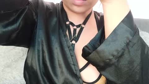 Snapshot of mia_roux13 chatting on October 2025 07:45:01 PM Mia Roux online show from October 2025 07:45:01 PM