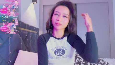 Mia online show from March 2025 06:27:01 AM