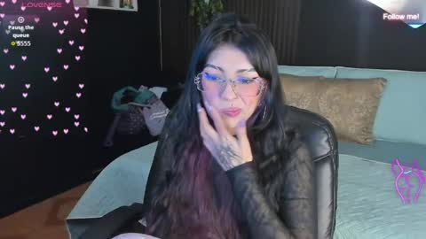 Snapshot of mia_smoke_ chatting on May 2026 06:21:01 AM Mia online show from May 2026 06:21:01 AM