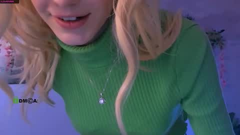 mia_starrr_ online show from February 2026 09:19:02 PM
