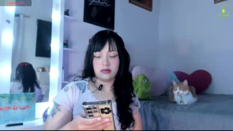 Mia  online show from November 2025 01:06:01 AM