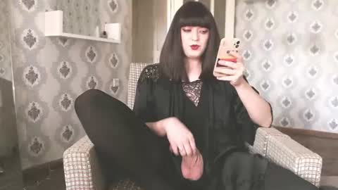 mia_wallase online show from June 2026 08:01:02 AM