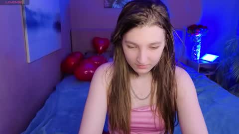 Snapshot of mia_weawer chatting on February 2026 10:33:01 AM Mia online show from February 2026 10:33:01 AM