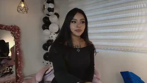 Snapshot of mia_zafir chatting on June 2026 09:46:01 PM mia_zafir online show from June 2026 09:46:01 PM