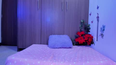 Snapshot of miaa_06 chatting on December 2024 01:22:01 AM mia  nicolle online show from December 2024 01:22:01 AM