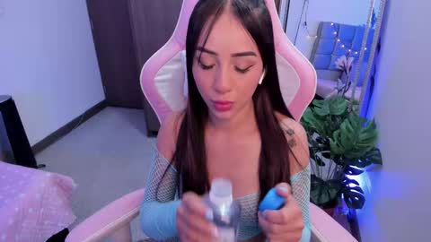 Snapshot of miaa_06 chatting on February 2025 01:40:02 AM mia  nicolle online show from February 2025 01:40:02 AM