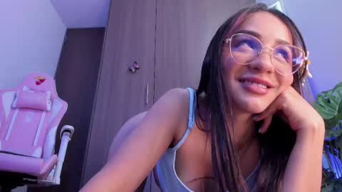 Snapshot of miaa_06 chatting on February 2025 05:33:02 AM mia  nicolle online show from February 2025 05:33:02 AM