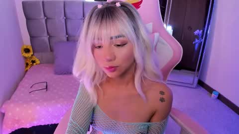 Snapshot of miaa_06 chatting on September 2025 12:59:02 PM mia  nicolle online show from September 2025 12:59:02 PM