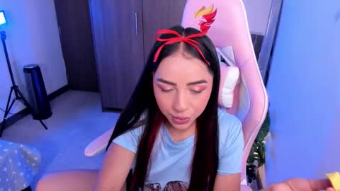 mia  nicolle online show from February 2026 03:14:02 AM