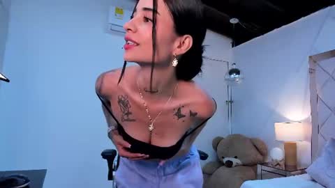 Snapshot of miaa_diamondd1 chatting on June 2026 01:26:02 PM Mia online show from June 2026 01:26:02 PM
