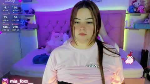 Mia online show from January 2026 09:18:02 PM