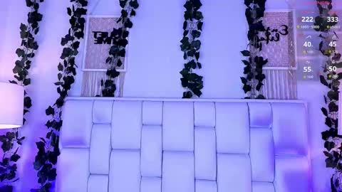 Mia online show from March 2026 11:46:01 AM