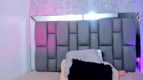 Mia online show from January 2025 06:20:02 PM