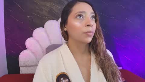 Mia online show from April 2026 12:07:01 PM