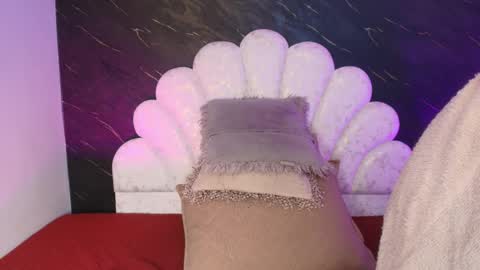 Snapshot of miaabrown__ chatting on April 2026 12:04:01 PM Mia online show from April 2026 12:04:01 PM