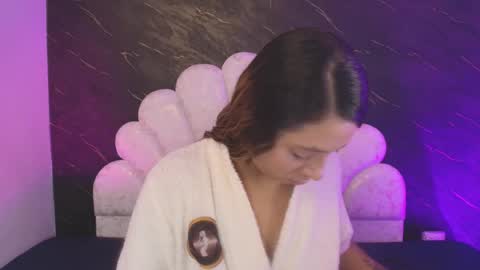 Snapshot of miaabrown__ chatting on May 2026 12:10:01 PM Mia online show from May 2026 12:10:01 PM