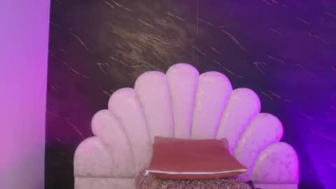 Snapshot of miaabrown__ chatting on May 2026 12:04:02 PM Mia online show from May 2026 12:04:02 PM