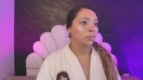 Snapshot of miaabrown__ chatting on May 2026 12:01:01 PM Mia online show from May 2026 12:01:01 PM