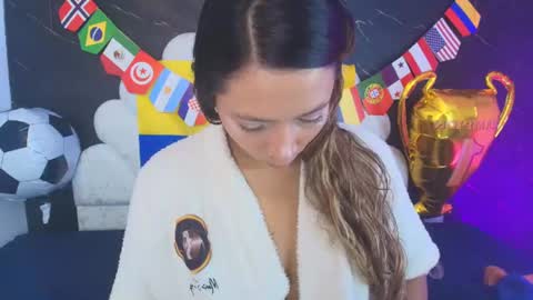 Snapshot of miaabrown__ chatting on June 2026 12:04:01 PM Mia online show from June 2026 12:04:01 PM