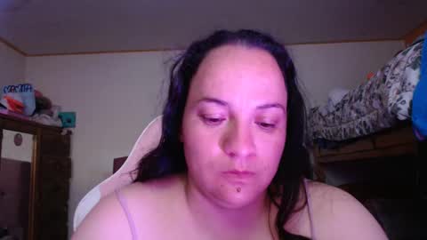 Snapshot of miaabrownn chatting on May 2026 12:44:01 PM MIA online show from May 2026 12:44:01 PM