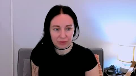 Mia online show from March 2026 04:24:02 PM