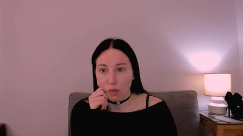 Mia online show from March 2026 04:22:02 PM