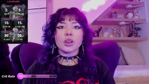 Mia online show from October 2025 04:07:01 AM