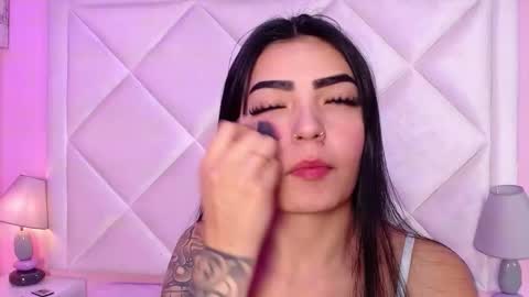 Alexandra online show from October 2025 11:39:02 AM