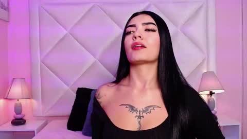 Alexandra online show from November 2025 01:24:03 PM