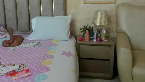 Miaasummer online show from March 2026 11:37:01 AM