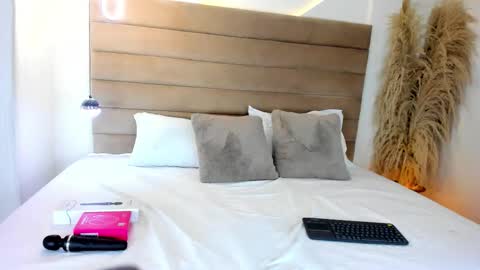 Mia Camille online show from March 2026 06:56:01 PM