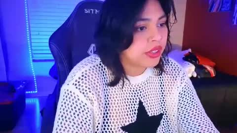 Mia online show from January 2025 03:47:01 AM