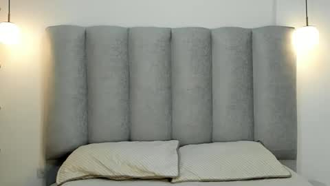 miacleark online show from February 2026 09:52:01 PM