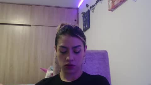 Miia  online show from October 2025 03:34:01 AM