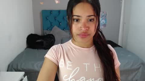 miacumgirl online show from February 2026 12:30:01 PM