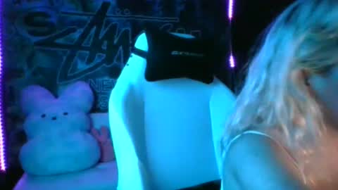 miaellababy online show from October 2025 04:29:01 AM