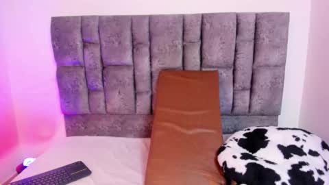 miah new independent model acount online show from November 2025 01:25:02 AM