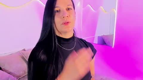 Snapshot of miahansson chatting on May 2026 10:09:02 AM MIA online show from May 2026 10:09:02 AM