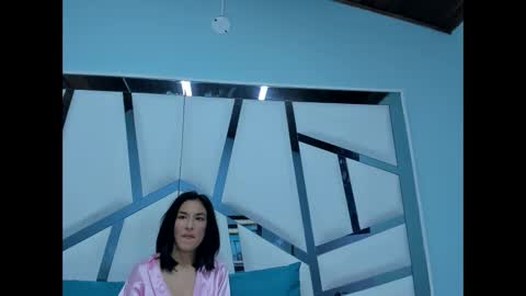 Snapshot of miaharper2 chatting on December 2025 03:33:01 AM Mia Harper online show from December 2025 03:33:01 AM