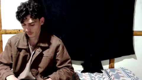 Mia  Sam online show from November 2025 01:30:02 AM