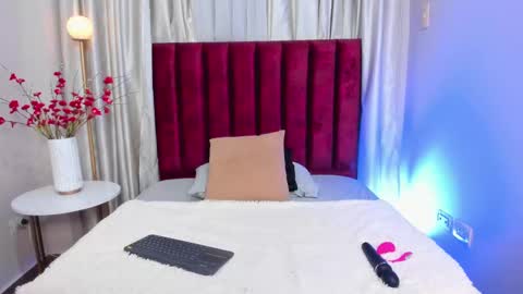 miahertz online show from October 2025 12:16:01 PM