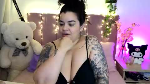 Snapshot of miahjoness chatting on August 2026 05:06:02 AM Miah Joness online show from August 2026 05:06:02 AM