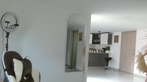 Snapshot of miahott19 chatting on November 2025 06:17:01 PM miahott19 online show from November 2025 06:17:01 PM