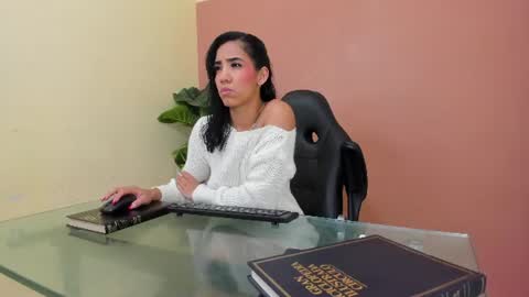 Mia online show from August 2026 08:01:01 PM